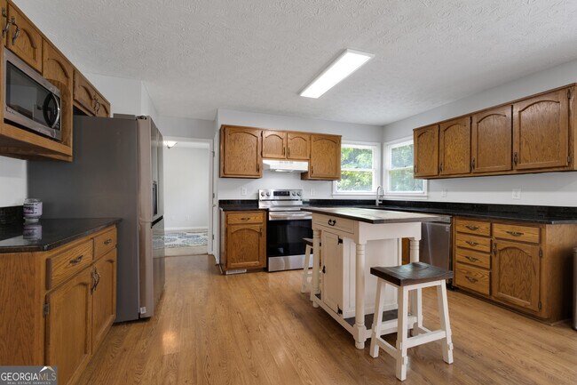 Building Photo - 115 Rockhurst Chase