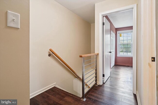 Building Photo - 3226 Foothill St