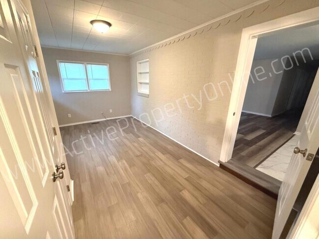 Building Photo - 1803 Canterbury Rd