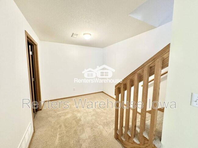 Building Photo - 2011 E 1st Ave