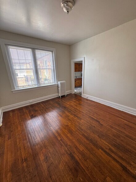 Living Room, 3BR - 1118 Grove Ave
