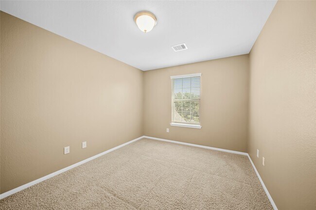 Building Photo - 2142 Waterford Park St