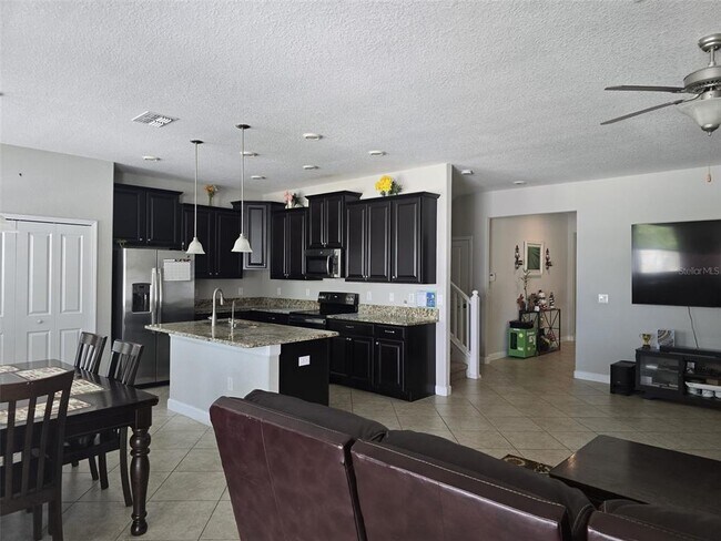 Building Photo - 4335 Mount Bandon Dr