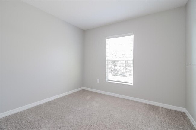 Building Photo - 127 Tulip Ln