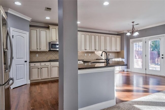 Building Photo - 5390 Breckinridge Ln