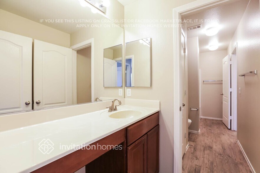 Building Photo - 8117 RedBud Vine St