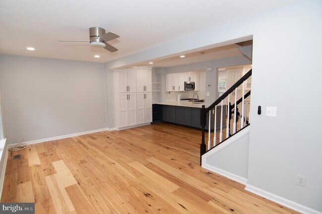 Building Photo - 110 Ingle Pl