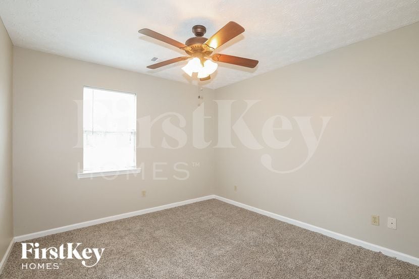 Building Photo - 270 Countryside Ln