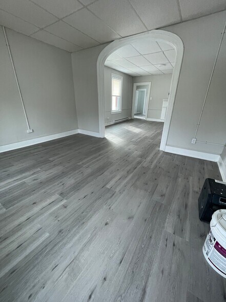 Building Photo - 29 Walnut St