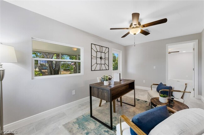 Building Photo - 1003 April Ln