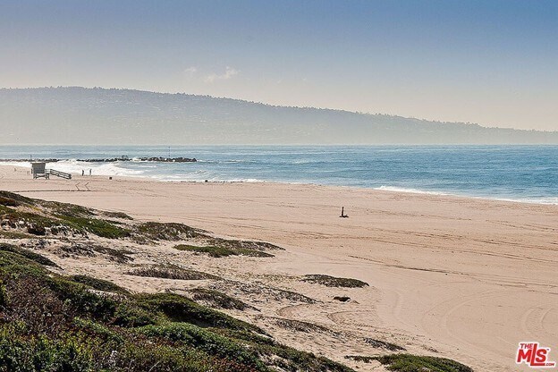 Building Photo - 8719 Yorktown Ave