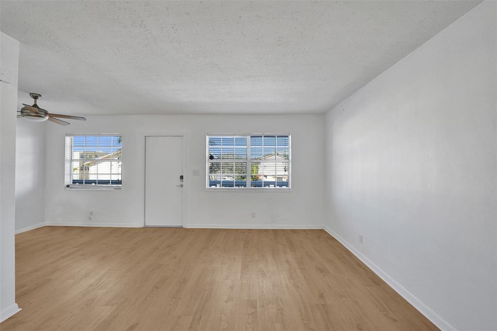 Building Photo - 3220 NE 10th St