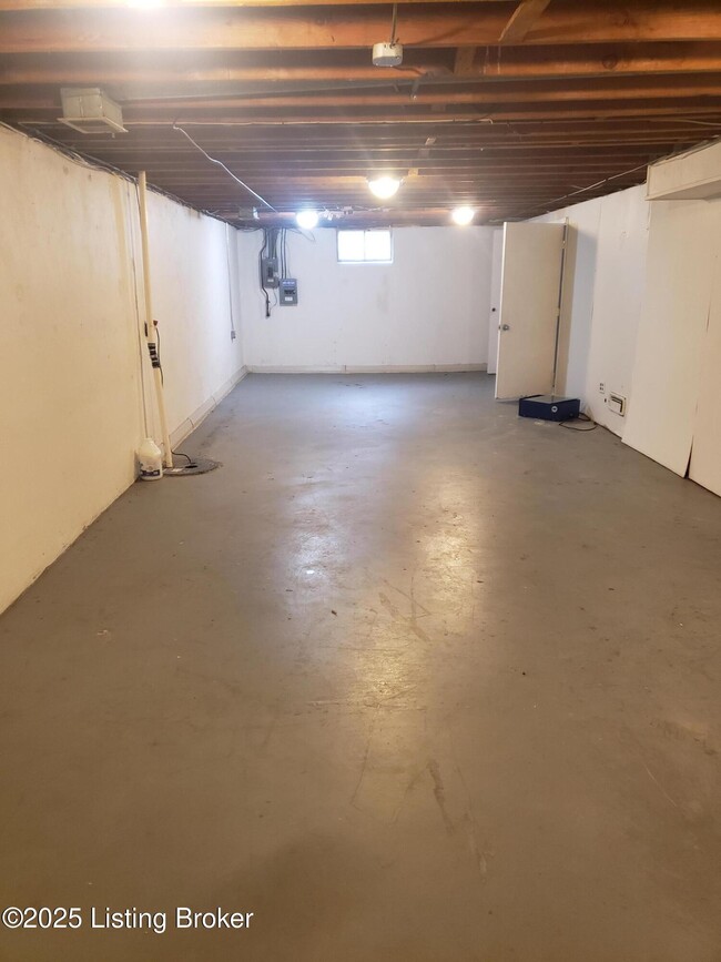 Building Photo - 5703 Bunning Dr