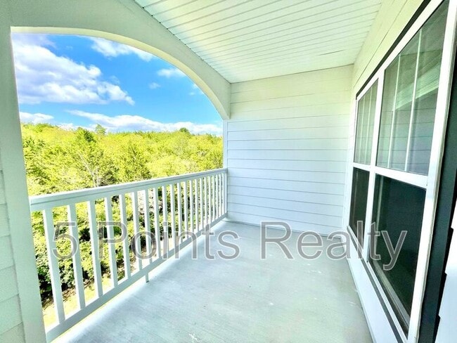 Building Photo - 934 Governor's Ct.