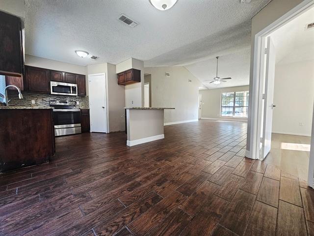 Building Photo - 2626 Bennington Ct