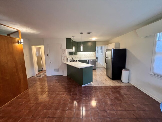 Building Photo - 1511 Chelsea Ln