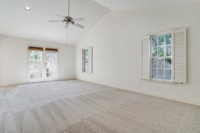 Building Photo - 4209 Greenbrier Dr