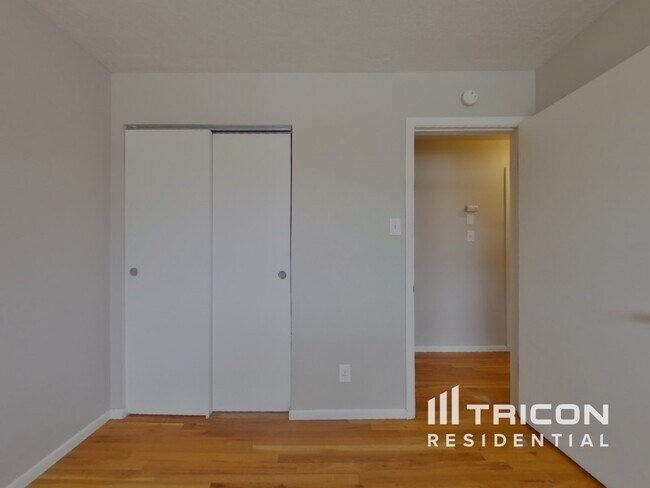 Building Photo - 3459 Rauscher Dr