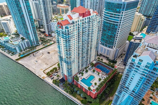 Building Photo - 1155 Brickell Bay Dr