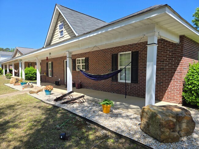 Building Photo - Eagles Landing 4 Bedroom/4 Bath condo Available for Fall 2026!!