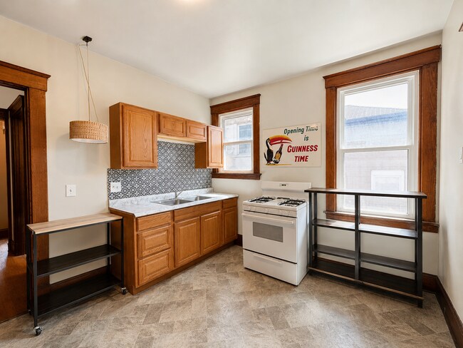 Building Photo - 375 Probasco St