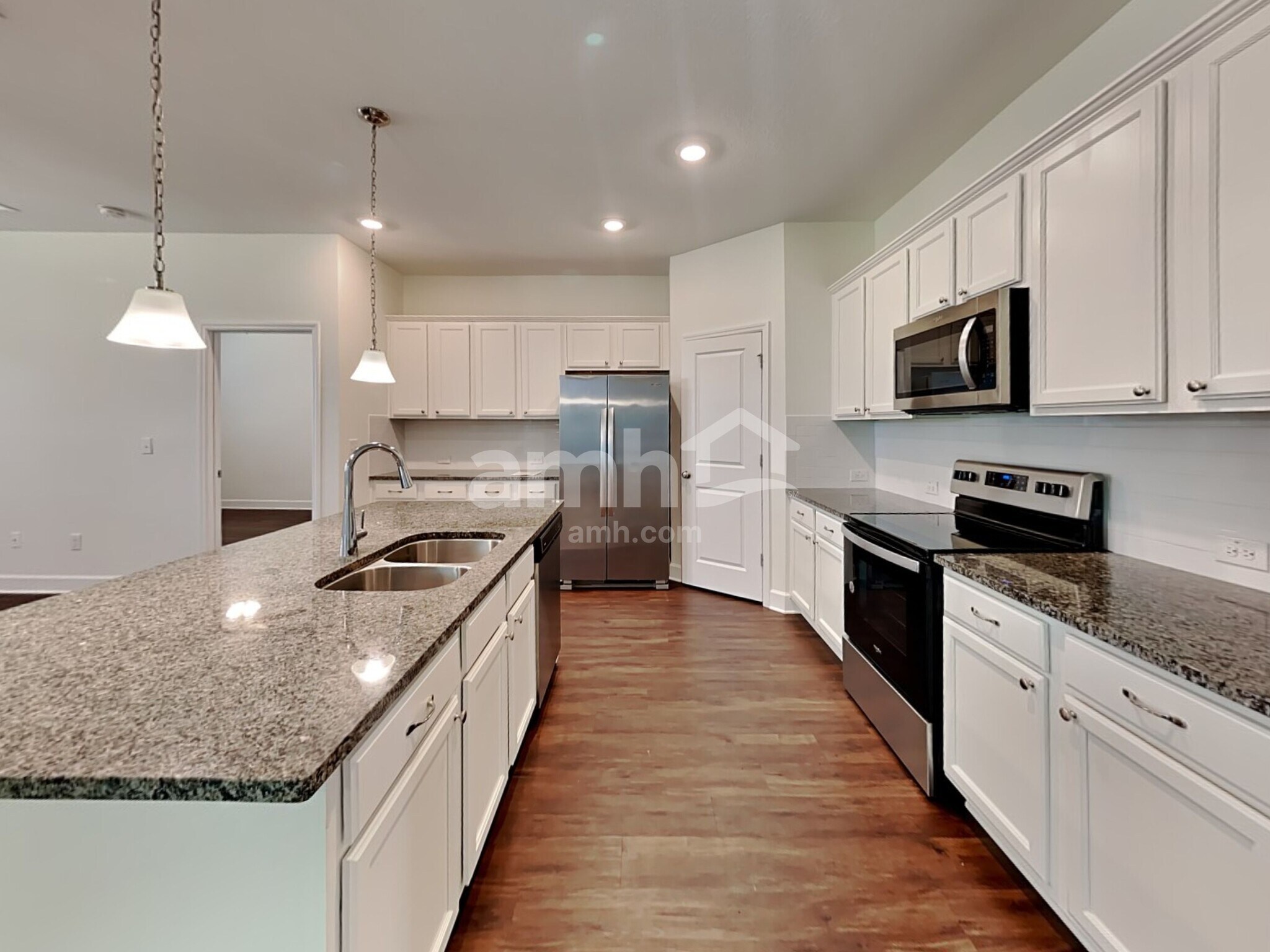 Building Photo - 37809 Dusty Saddle Ln