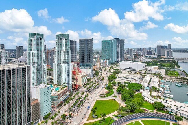 Building Photo - 244 Biscayne Blvd