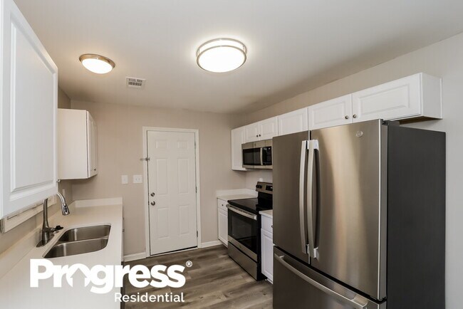 Building Photo - 3505 Mustang Dr