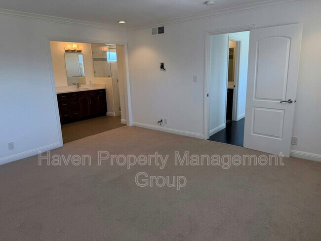 Building Photo - 7420 Hansen Dr
