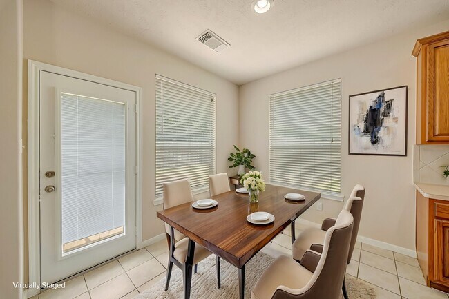 Building Photo - 18106 Linden Forest Ln