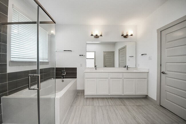 Building Photo - 3014 Jackmans Diamond