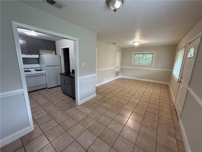 Building Photo - 6750 Cheyenne Pkwy