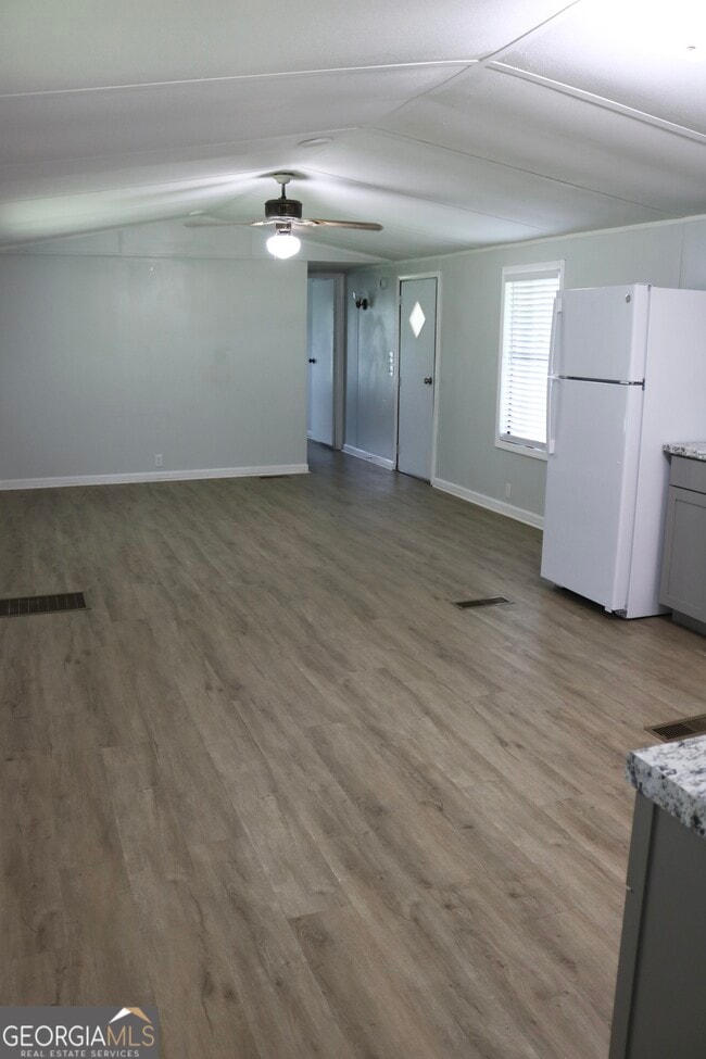 Building Photo - 42 Bartley Rd