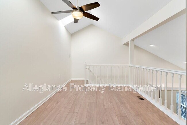 Building Photo - 6630 Medinah Ln