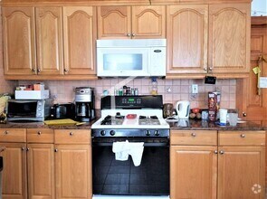 Building Photo - NICE BRIGHTON LISTING!!!!!
