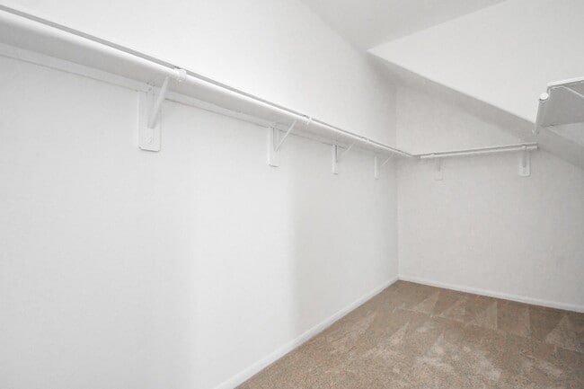 Building Photo - 6011 Coleus St