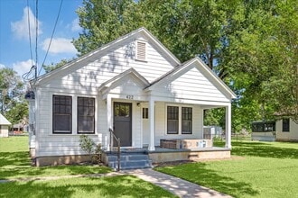 Building Photo - 422 Silliman St