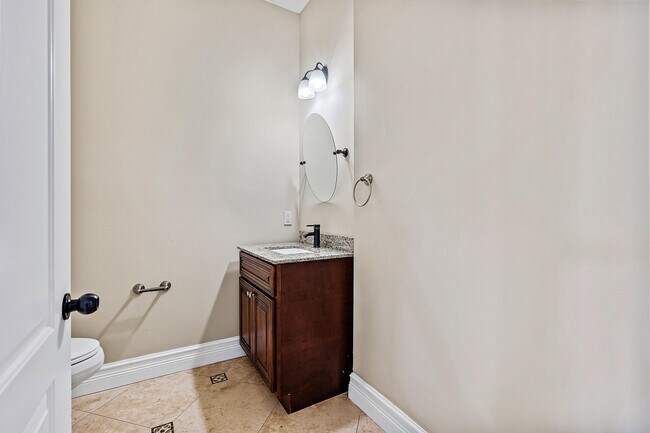 Building Photo - 703 Ramie Ct