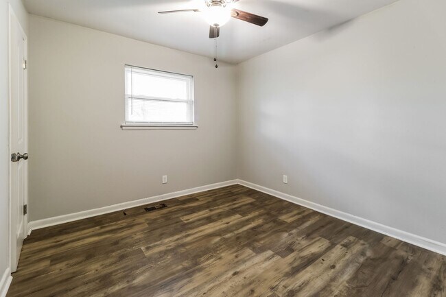 Building Photo - 62 Cliffwood Cir