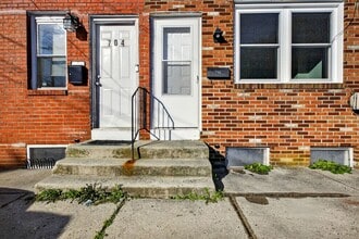 Building Photo - 2 Bedroom in New Castle Showing  TBD