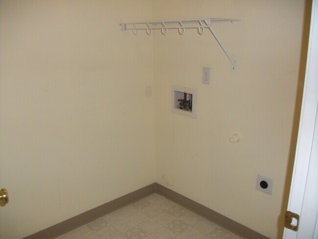Building Photo - 15012 NE 68th Way
