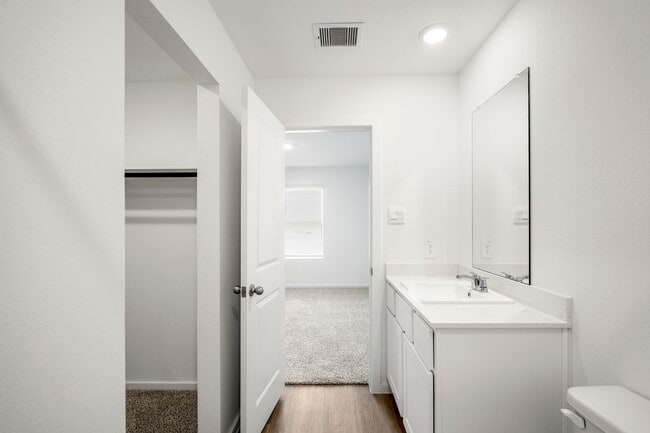 Building Photo - 12011 Curlin Dr