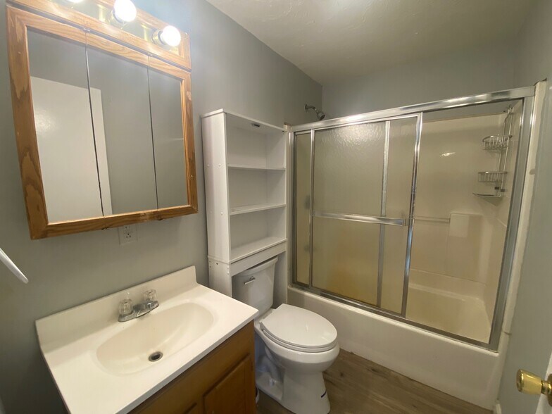 Building Photo - 16 Prospect St