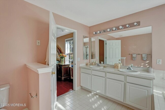 Building Photo - 150 Nathan Dr