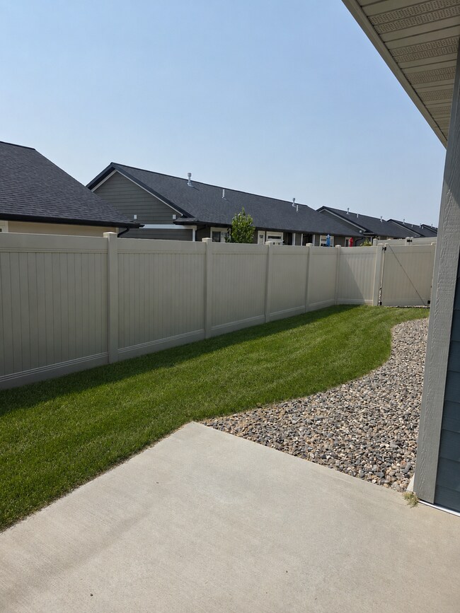 Building Photo - 6306-6308 Decker Lane