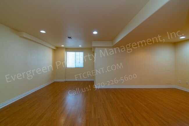 Building Photo - 2820 Golden Wheat Ln