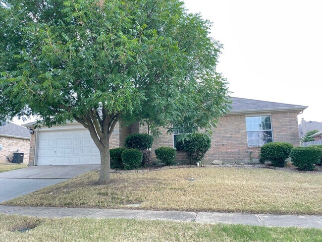 Building Photo - PRICE REDUCED!!! Denton County but Northwe...