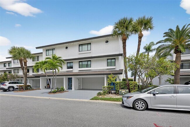 Building Photo - 160 Marina Del Rey Ct