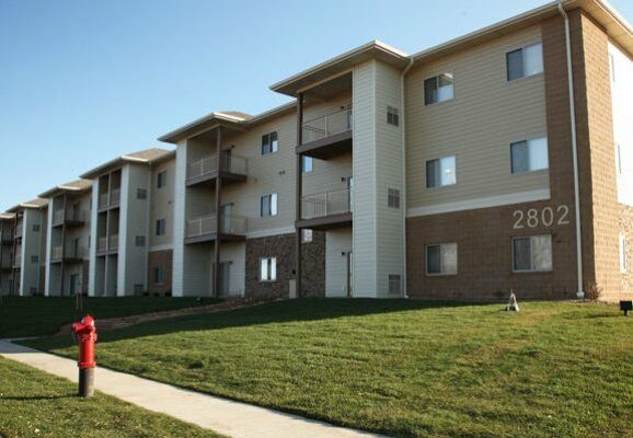 Building Photo - Paramount Place