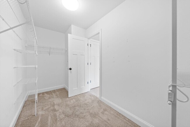 Building Photo - 1506 Redrock Ct